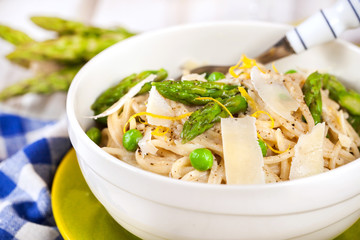 Pasta with asparagus and green peas
