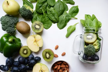 Crédence de cuisine en verre imprimé Légumes Green Fruits and Vegetables for smoothie