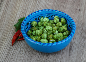 Wasabi peas