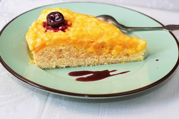 Cake with mandarine cream and custard
