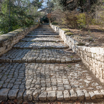 Steps cobble stone pavement
