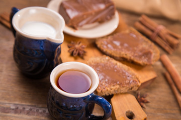 chokolate with tea