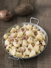 rustic german pan fried potato bratkartoffeln