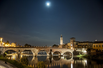 Fototapeta na wymiar Verona - Ponte Pietra