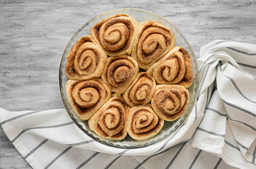 Obraz na płótnie Canvas Homemade cinnamon rolls