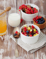 Vanilla panna cotta with fresh berries
