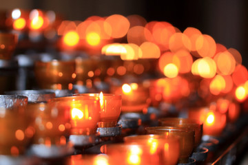 Kerzenlichter, Teelichter, Kirchlicht