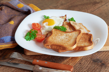 Breakfast with scrambled eggs.