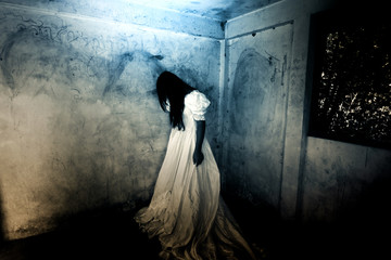 Fototapeta Ghost in Haunted House obraz