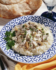 Steak and mushrooms with white rice