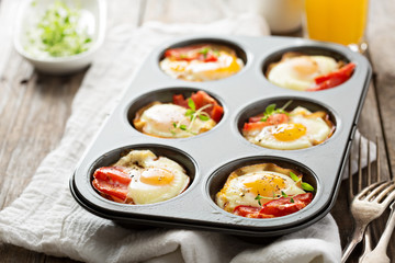 Baked eggs in maffin tin