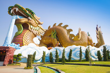 Fototapeta premium Big dragon at Dragon descendants museum, Suphanburi, Thailand 