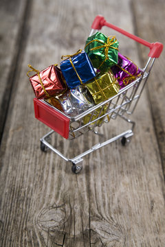 Gift boxes in the shopping cart