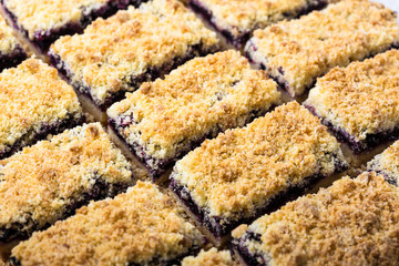 Blueberries crumble bars