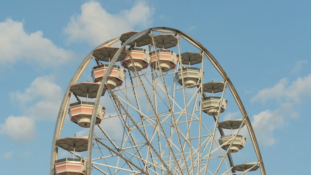 4K Ferris Wheel Spinning 4