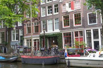Fototapeta na wymiar Picturesque place in Amsterdam (Netherlands)
