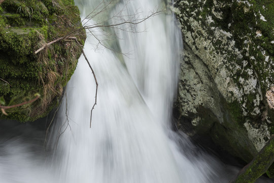 Kleiner Wasserfall