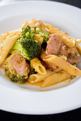 penne salsiccia e broccoli