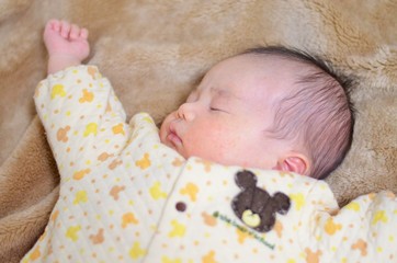 眠る赤ちゃん