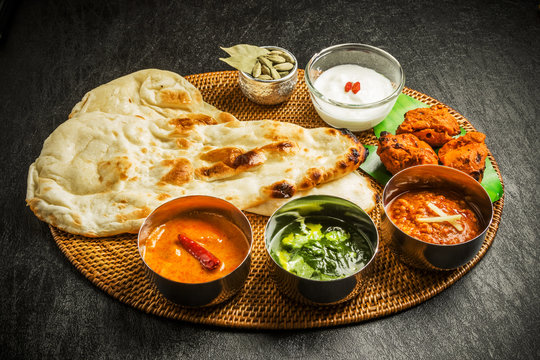 一般的なインドカレー　Typical Indian curry set