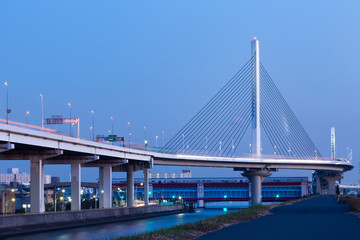 首都高速と葛飾ハープ橋