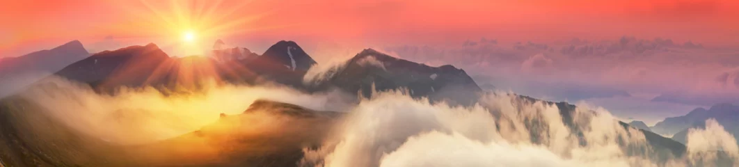 Türaufkleber Nebelhafte Karpaten © panaramka