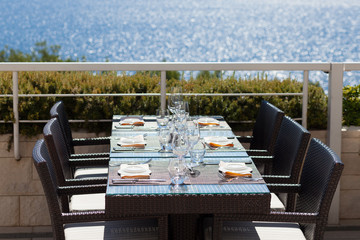 set table with sea view