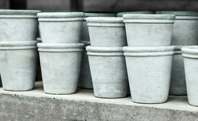 Cloncrete flower pots