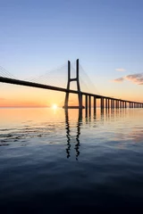 Photo sur Plexiglas Pont Vasco da Gama Vasco da Gama bridge, sunrise at lisbon