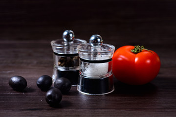 Olive oil with pepper mill tomato