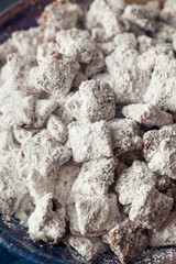 Homemade Powdered Sugar Puppy Chow