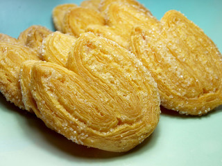 French Palmier Cookies, crispy cookies, sweet and savory recipe.