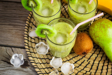 Green smoothie with kiwi, banana and pear