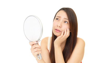 お肌が気になる女性