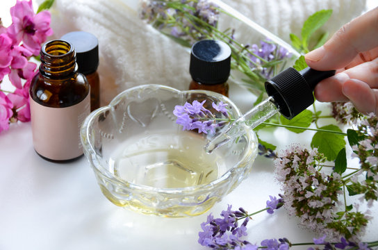 massage oil for aromatherapy treatment