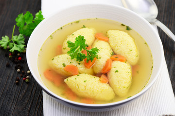Petersilie Suppe