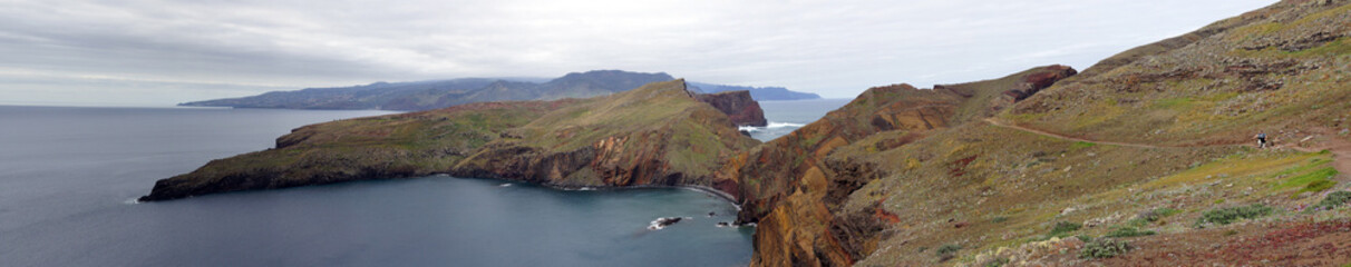 Fototapeta na wymiar Wanderung auf der Halbinsel Ponta de Lourenco
