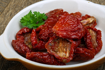 Dried tomatoes