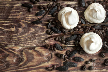 White Meringue with coffee, vanilla and tonka bean