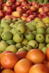 Fresh apples and grape-fruit