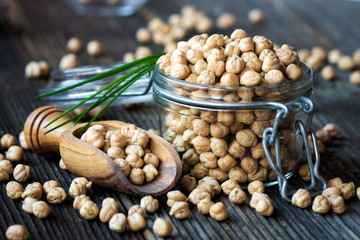 Grains of raw chickpeas