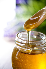 はちみつ　すくってるとこ