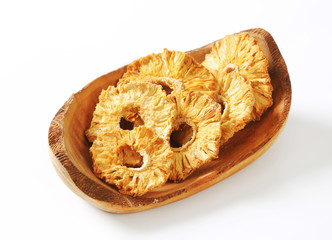 Dried pineapple rings
