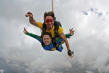 Skydiving tandem cloudy day