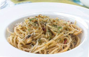 spaghetti with clams