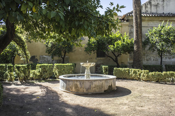 Ancienne fontaine en pierre à Cordoue - Espagne