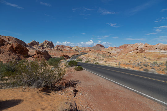 Valley of fire, road crossing
