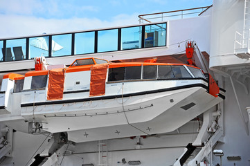 Safety lifeboat