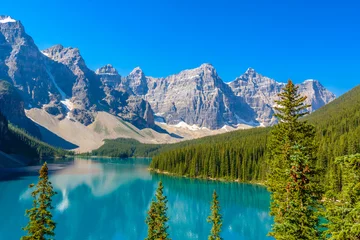 Fototapeten Majestic mountain lake in Canada. Moraine Lake in Alberta, Canada. © karamysh