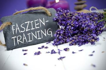 Lavendel mit Kreidetafel, Schiefertafel, Tafel mit Faszientraining